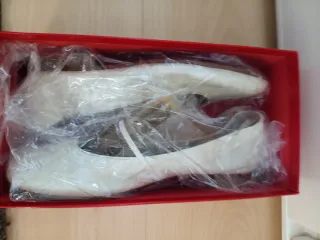 Zapatos niña clásicos blancos