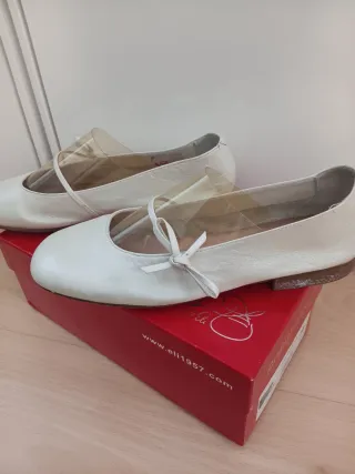 Zapatos niña clásicos blancos