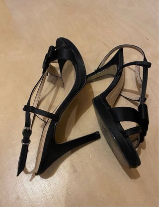 Zapatos de tacón Sissei talla 38