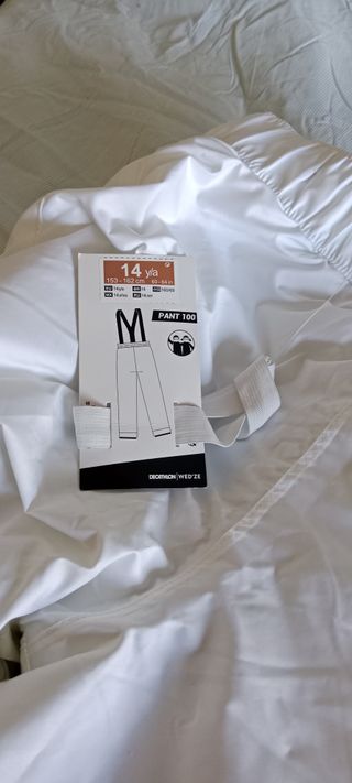 Pantalones de esquí blancos con tirantes nuevos