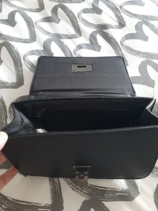 Bolso Negro con cadena