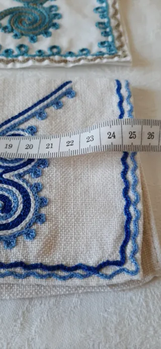 Porta tovaglioli o tovagliette vintage ricamati