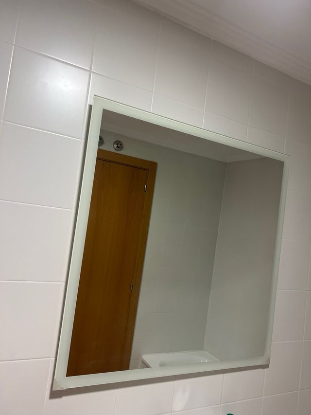 Espejo de baño moderno