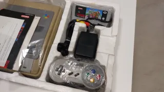 Pacchetto Super Nintendo Mario Kart esclusivo Continente