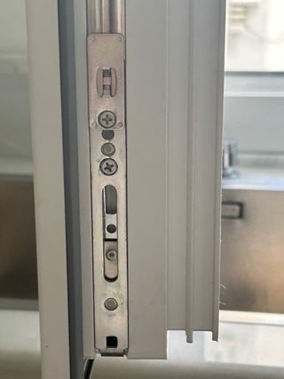 Ventana de una hoja alta gama