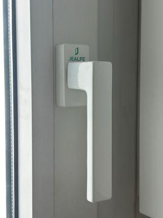 Ventana de una hoja alta gama