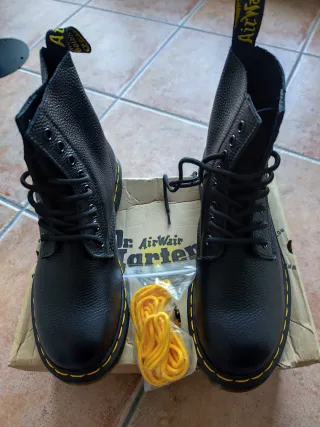 Botas Dr. Martens Negras Talla 39 Nuevas