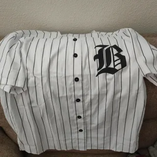 Camisa de béisbol con rayas