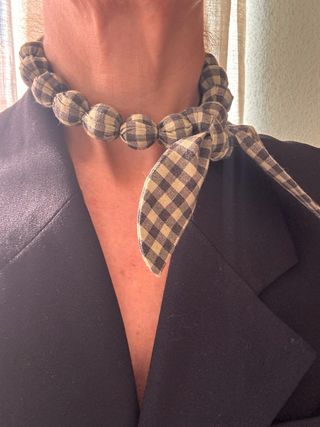 Collar cuadros verde oliva y negro