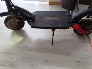 Patinete Eléctrico Mono Vasculante.