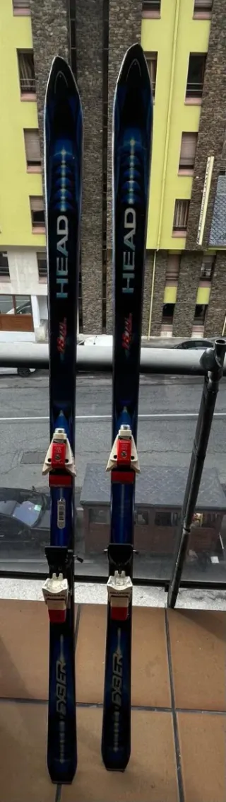 Esquís Head con fijaciones Salomon