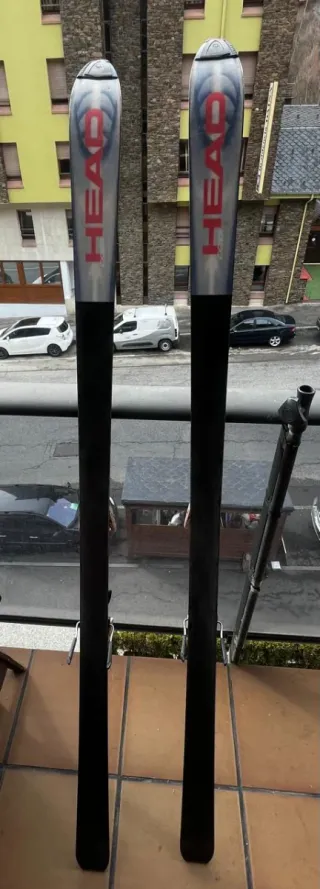 Esquís Head con fijaciones Salomon