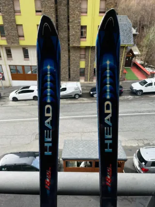 Esquís Head con fijaciones Salomon