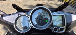 Yamaha FJR, pegatina verde C, 77km