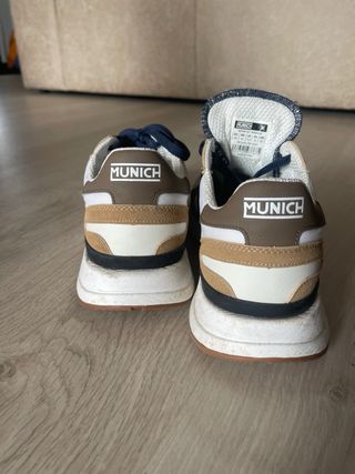 Zapatillas Munich Marrón, Blanco y Azul Marino