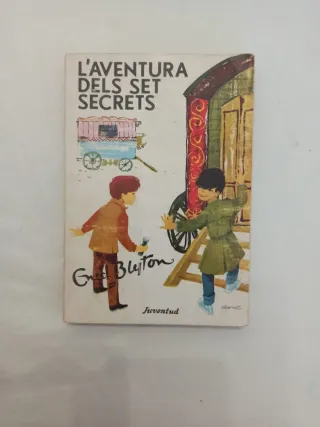 Libros infantil/juvenil en catalán y castellano