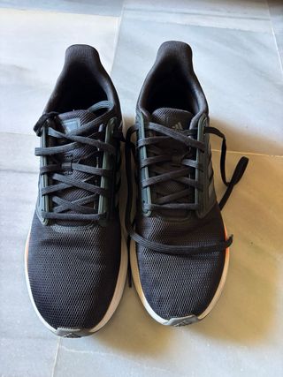 Zapatillas Adidas EQ 19 RUN Talla 44.5