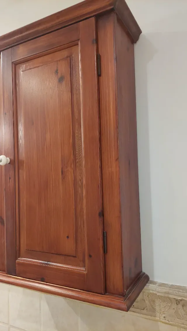 Armario de pared de madera