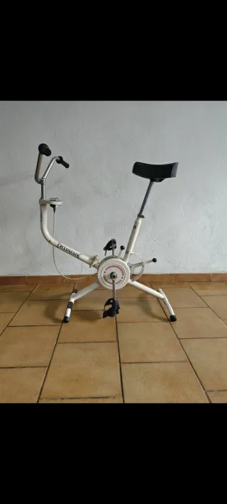 Bicicleta Estática Cyclostatic Antigua