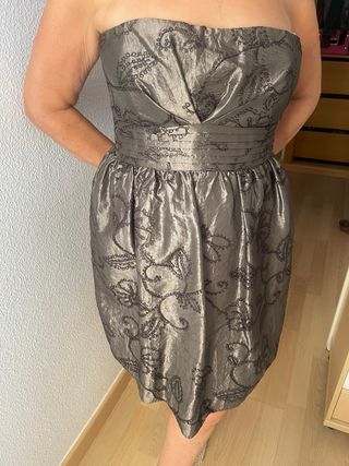 Vestido fiesta palabra de honor plateado