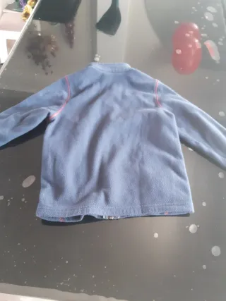 Forro polar Quechua azul.vtalla 5/6 años