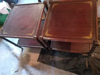 Tavoli ausiliari in legno e bambù