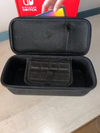 Nintendo Switch OLED Bianca e Nera