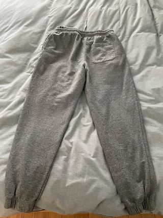 Pantalón deportivo gris Decathlon – casi nuevo