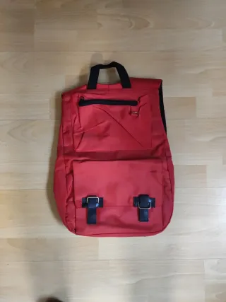Mochila roja