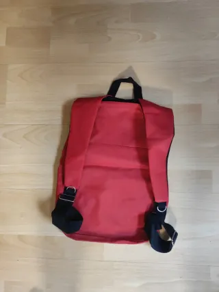 Mochila roja