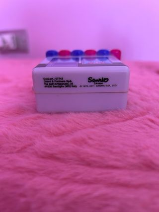 Mini Negozio Hello Kitty e Cuccioli cerca amici