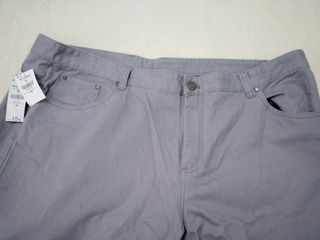 Pantalones largos grises