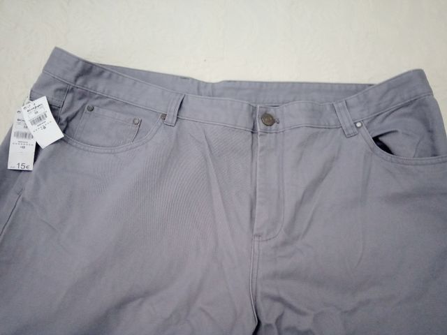 Pantalones largos grises