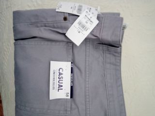 Pantalones largos grises