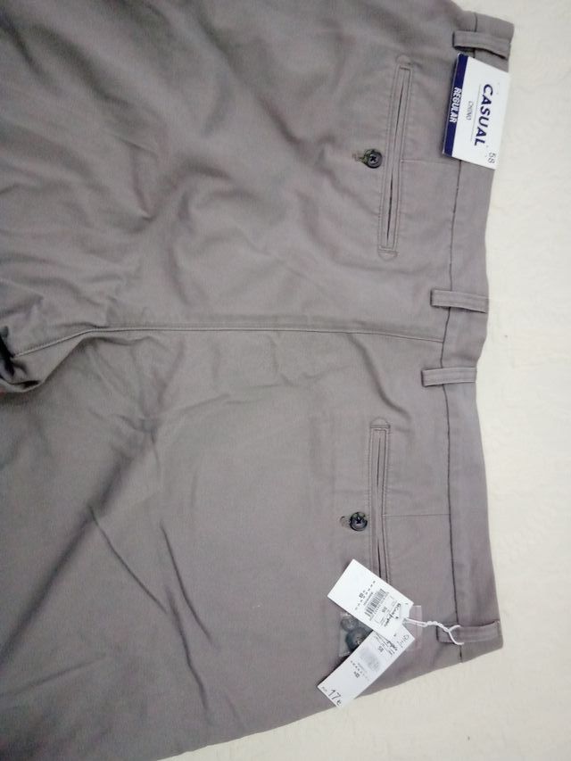 Pantalones largos grises