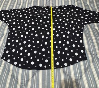 Blusa H&M lunares cuello barco manga murciélago XL