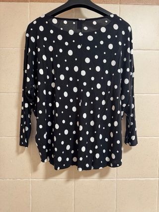 Blusa H&M lunares cuello barco manga murciélago XL