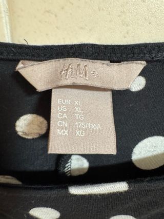 Blusa H&M lunares cuello barco manga murciélago XL