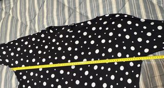 Blusa H&M lunares cuello barco manga murciélago XL