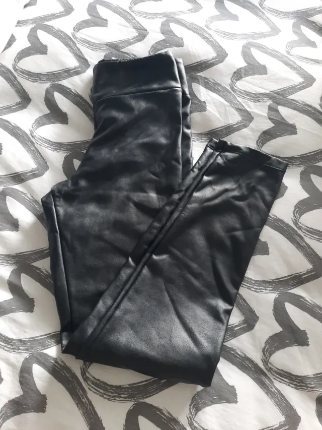 Mallas imitación piel negras con forro