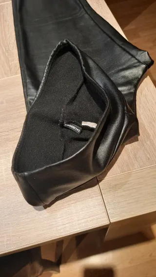 Mallas imitación piel negras con forro