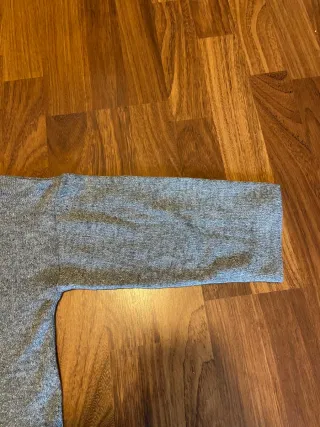 Camiseta plateada brillante