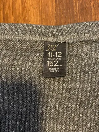 Camiseta plateada brillante