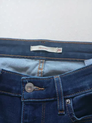 Pantalones Levi's 711 Skinny Talla 26