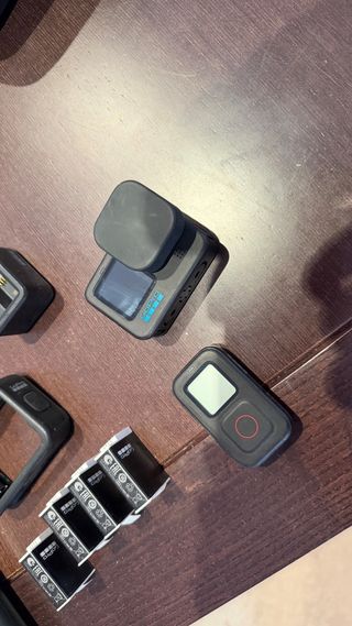 GoPro Hero 11 poco uso + Kit Accesorios