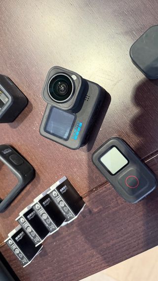 GoPro Hero 11 poco uso + Kit Accesorios