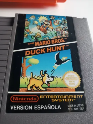 Nintendo NES Zapper + Duck Hunt