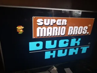 Nintendo NES Zapper + Duck Hunt
