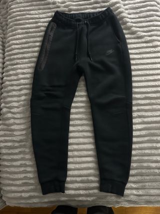 Conjunto Nike Tech Negro Talla S