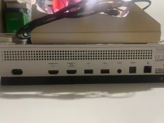 Consola Xbox One S + 2 Mandos + Cargador